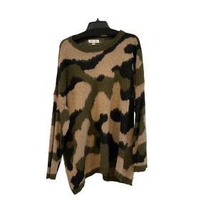 She + Sky Women’s Camo Sweather ONE SIZE